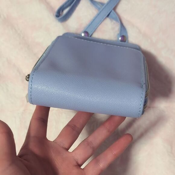 NEW Light Blue Crossbody Bag - Picture 5 of 14
